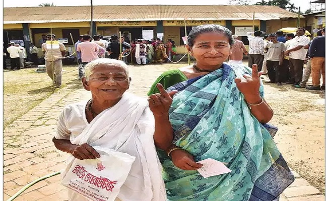 ইভিএম বিতর্ক জিইয়ে রেখেই শেষ হল ত্রিপুরার ভোট