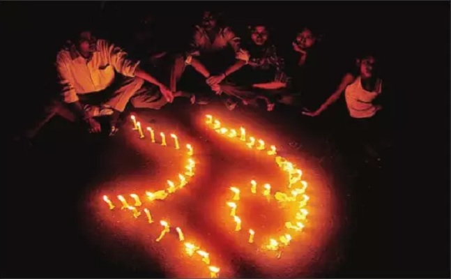 অমর ২১ বেঁচে ওপারে, এপারে শুধুই অনুষ্ঠান