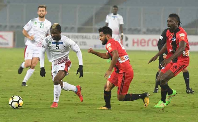 আজ মিনার্ভার সামনে লাজং