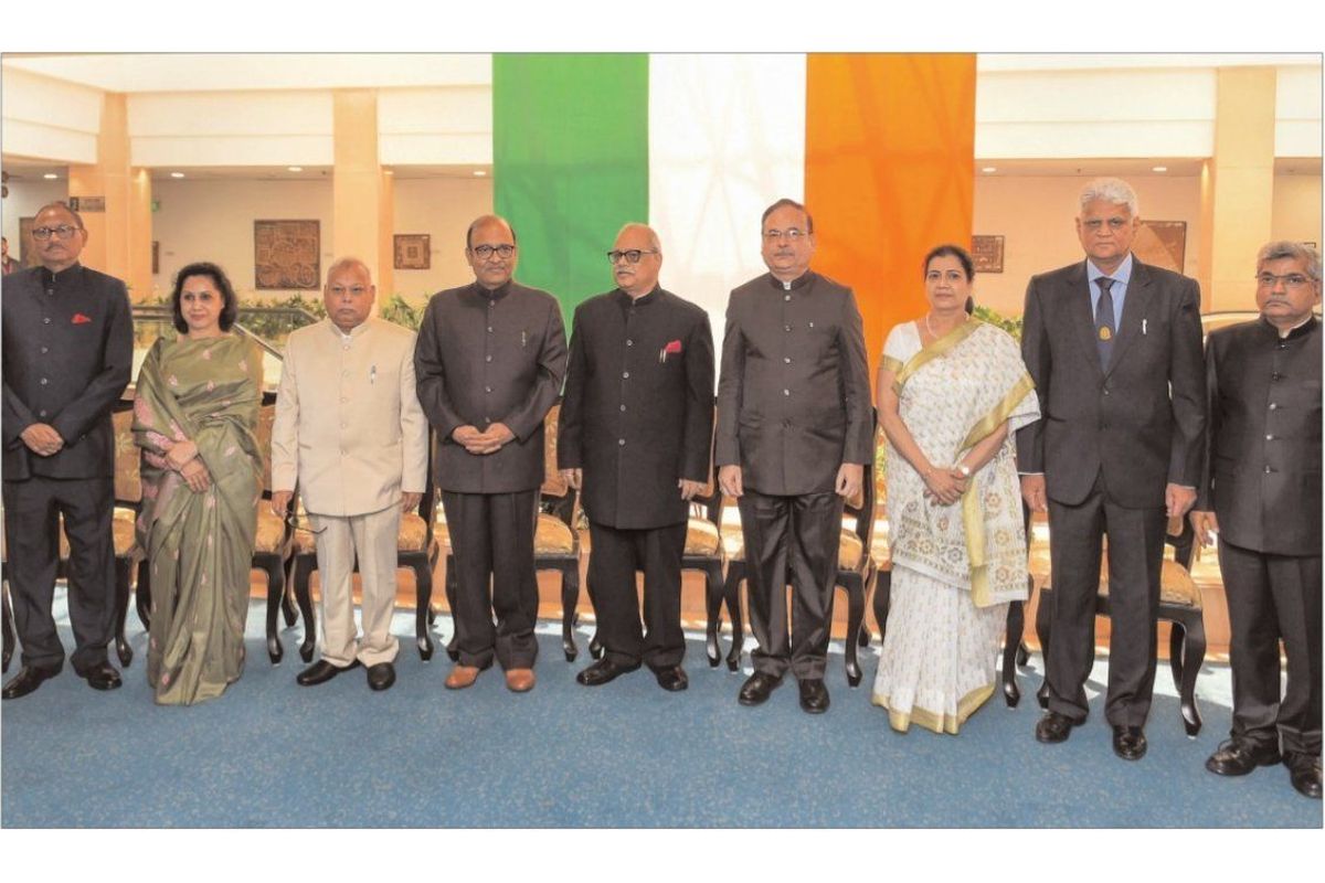 শপথ নিলেন লোকপালের ৮সদস্য