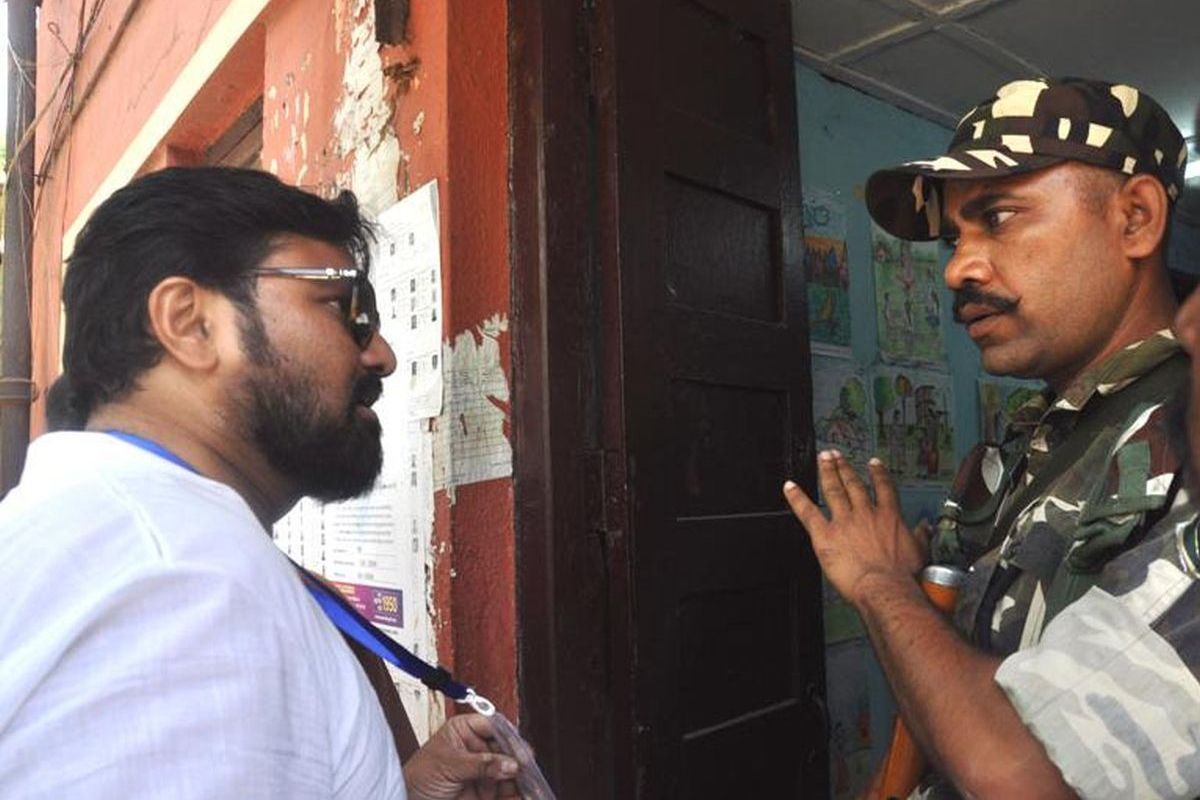 তিন বিজেপি প্রার্থীর বিরুদ্ধে এফআইআর, বাবুলের গাড়ি ভাঙচুর, শূন্যে গুলি