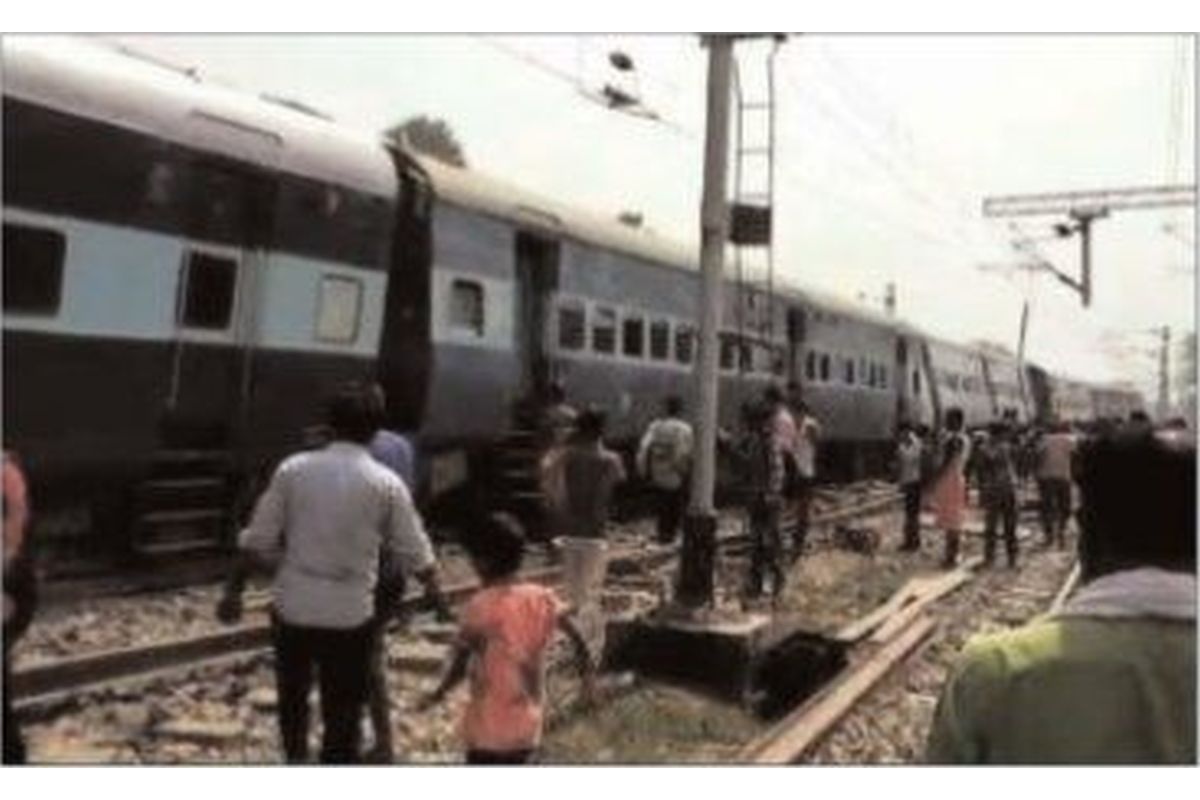 বিহারে লাইনচ্যুত তাপ্তী- গঙ্গা এক্সপ্রেসের ১৩টি কোচ, আহত চার