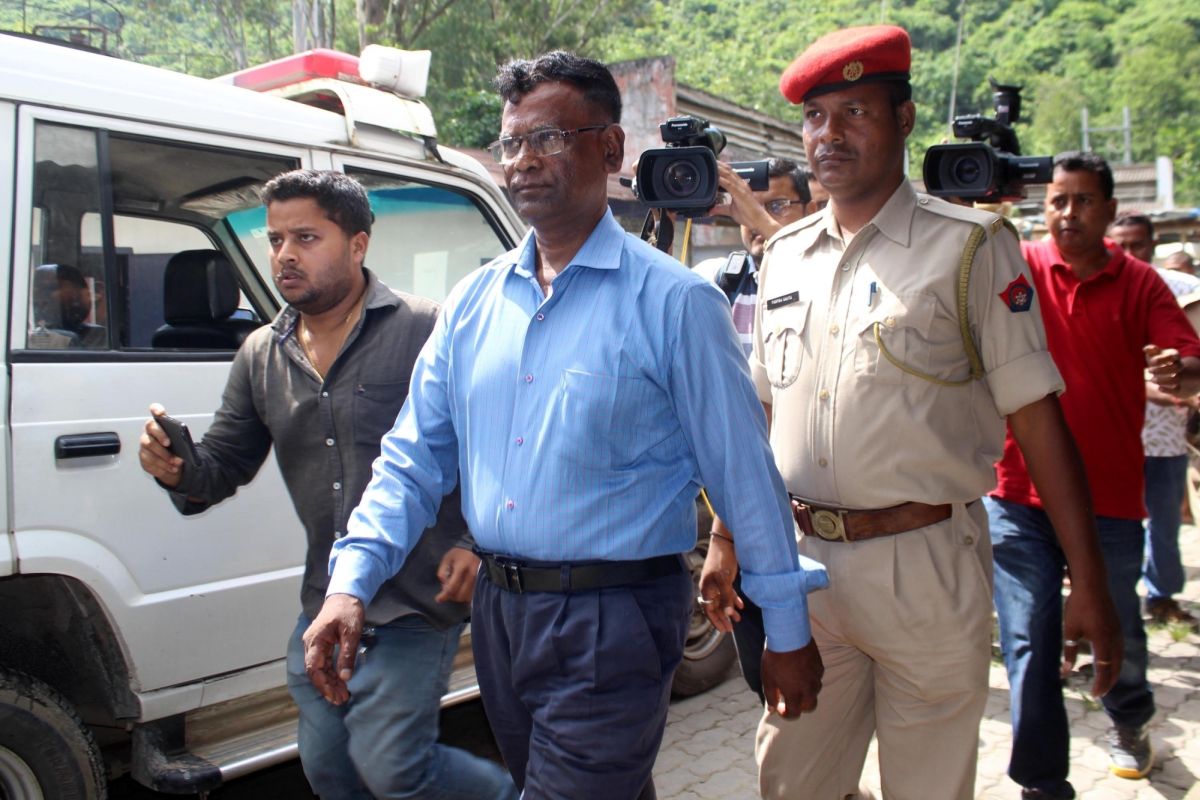 অন্তর্বতী জামিনে মুক্ত ‘বিদেশি’ সানাউল্লাহ