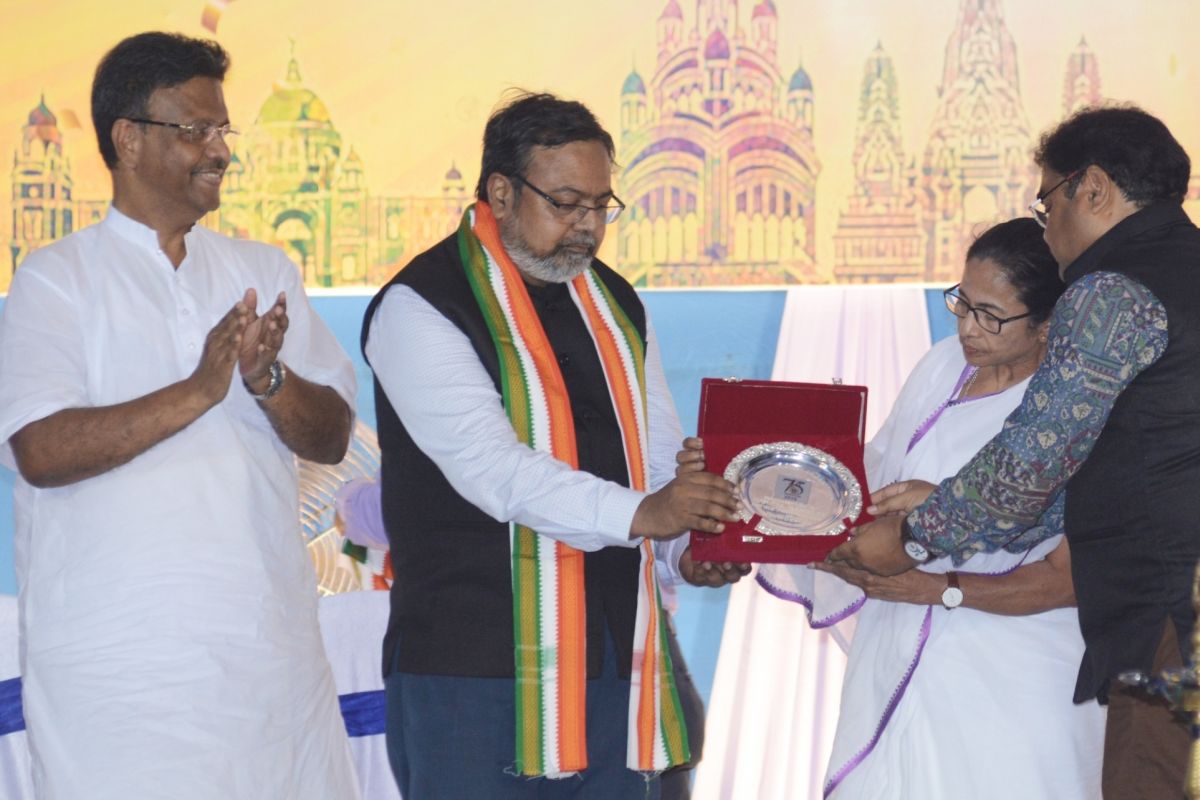 সাংবাদিকদের পেশাগত সুরক্ষায় রাজ্য বিল আনছে