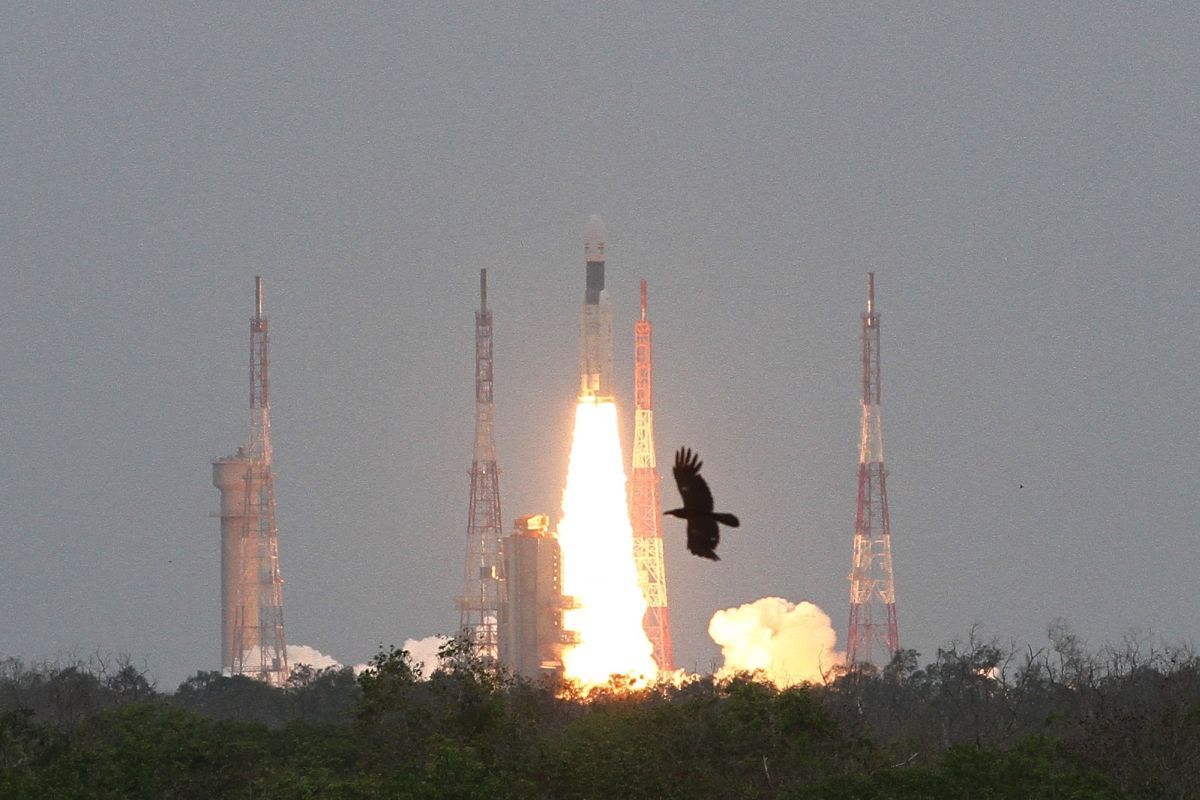 কঠিন পরীক্ষায় পাস, চাঁদের কক্ষপথে প্রবেশে সফল চন্দ্রযান-২