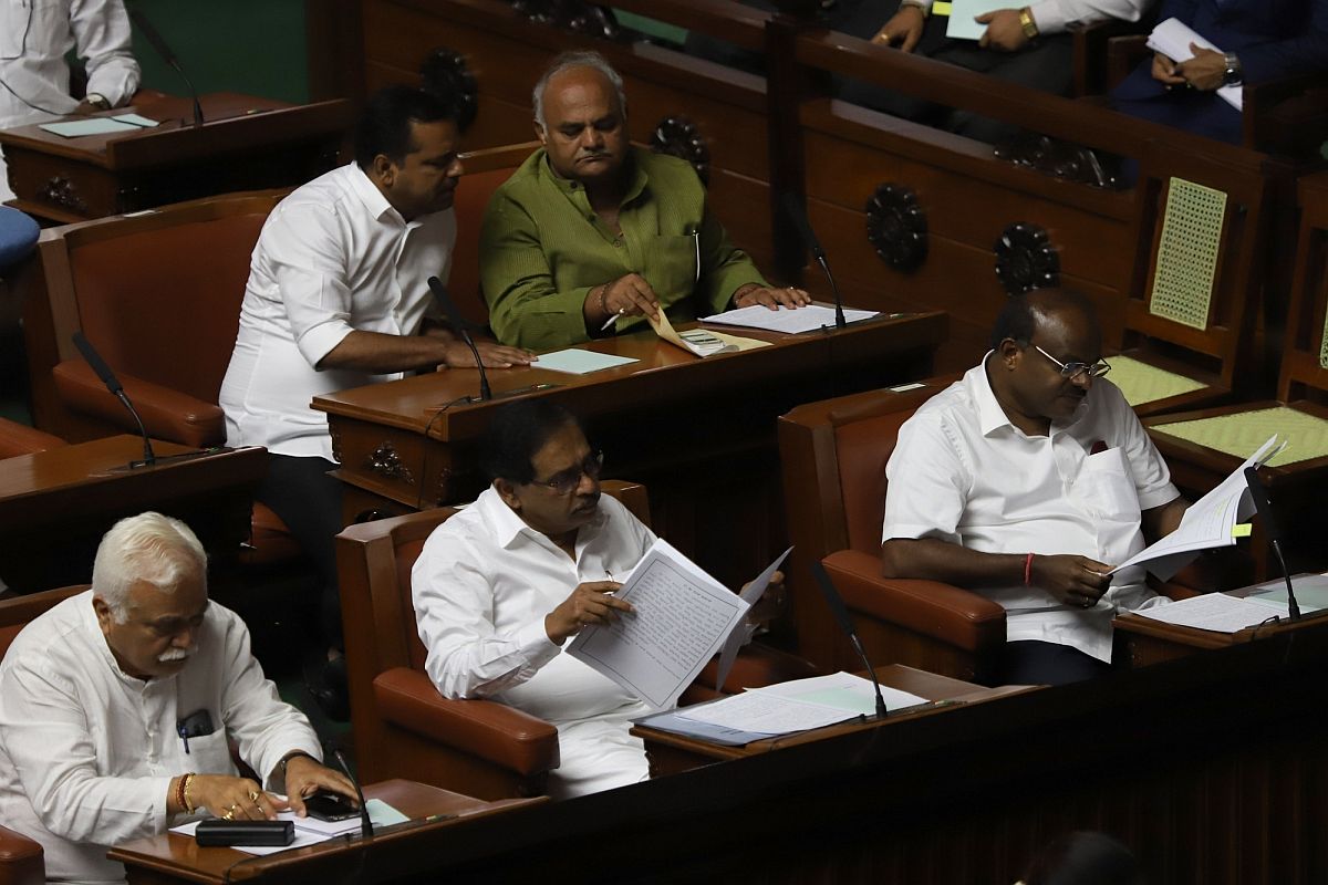 কুমারস্বামী আস্থা ভোট চাইলেন সোমবার