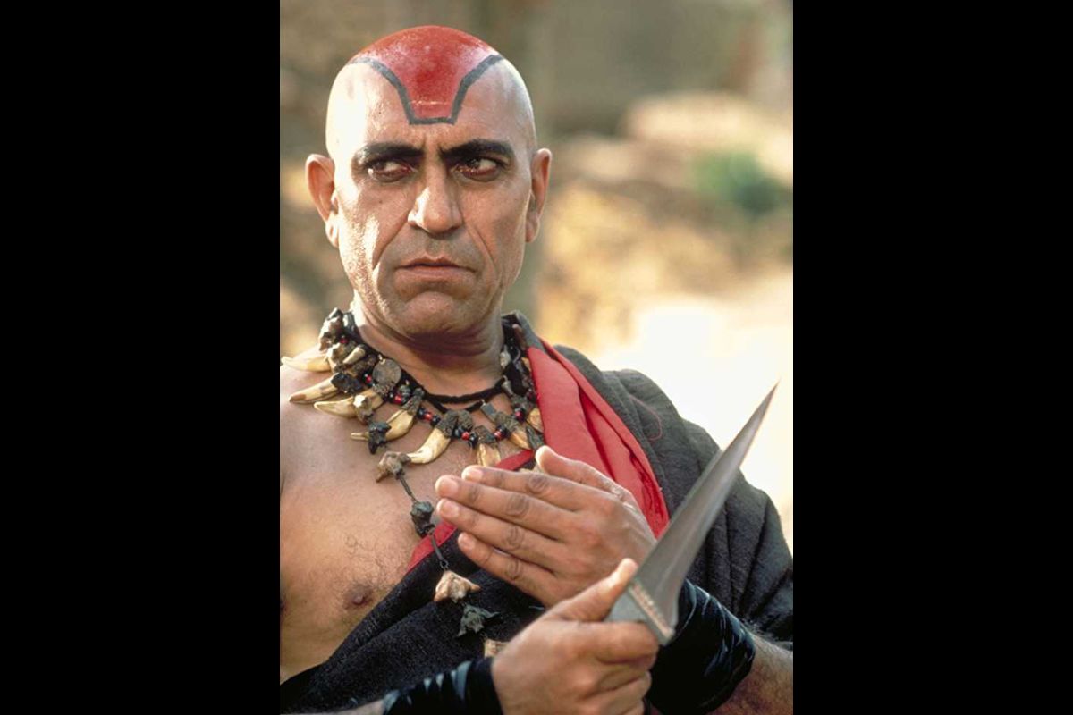 ভিলেন, মোগাম্বো, গুলশন গ্রোভর, প্রেম চোপড়া, ড্যানি ডেনজংপা, আমজাদ খান, অমরিশ পুরি, গব্বর সিং, মিস্টার ইন্ডিয়া