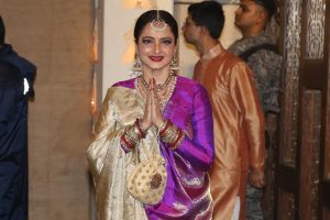 ৬৫ তম জন্মদিনে প্রকাশিত হল রেখার আত্মজীবনী ‘রেখা- দ্য আনটোল্ড স্টোরি’