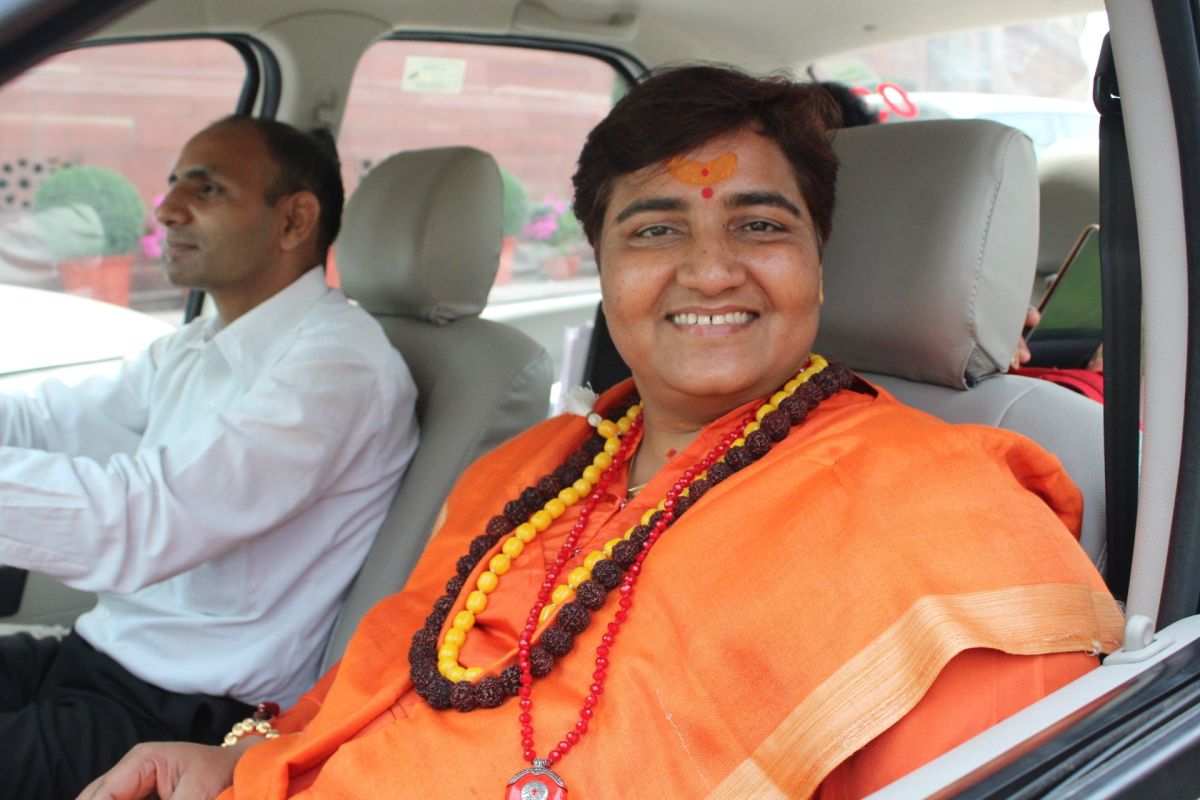 জঙ্গি প্রজ্ঞার বিরুদ্ধে বিস্ফোরক রাহুল