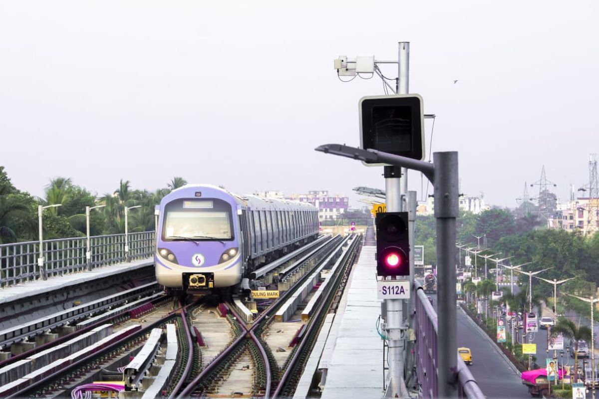 আজ ইস্ট-ওয়েস্ট মেট্রোর সূচনা