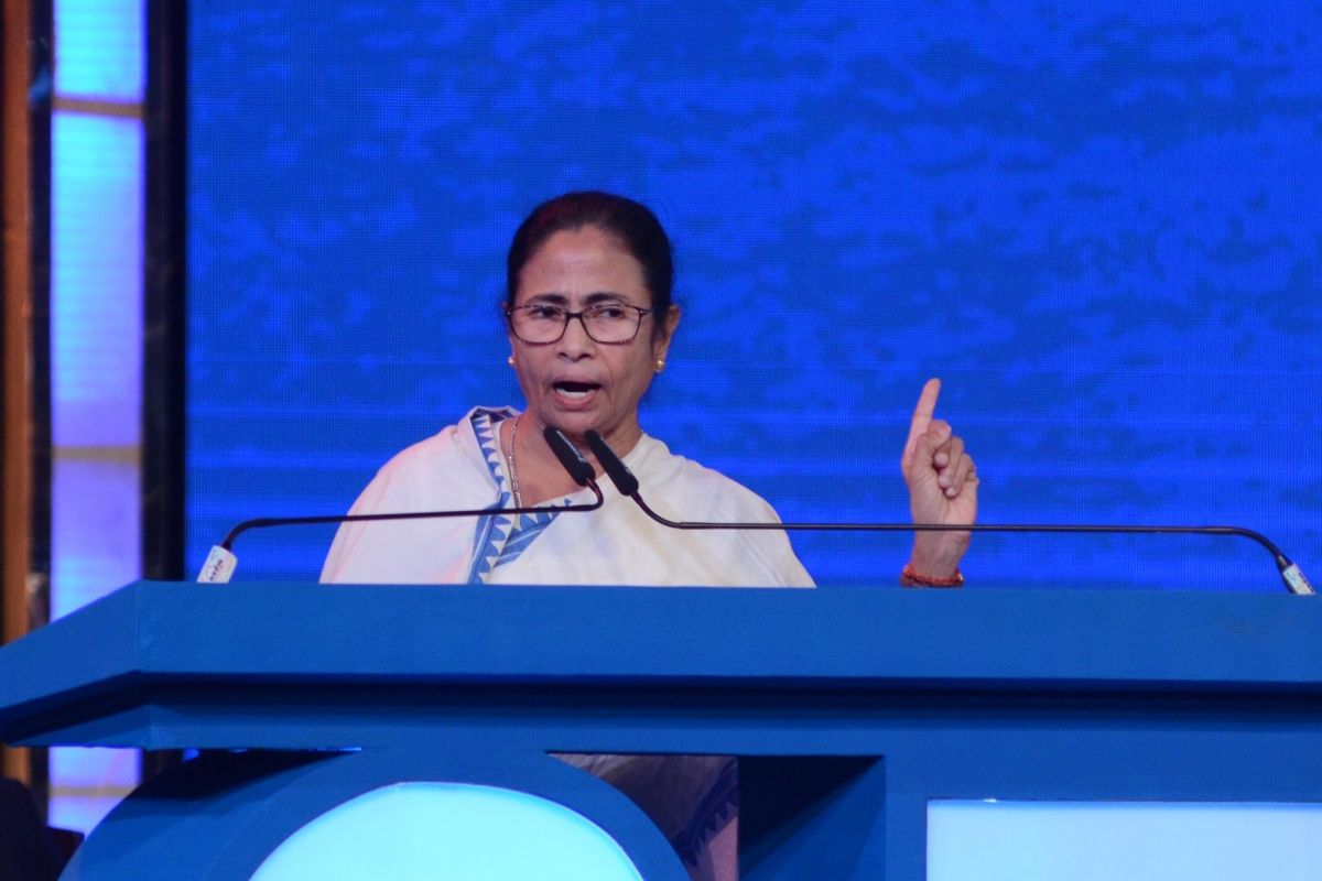 প্রত্যাবর্তন ও প্রাক্তন শব্দবন্ধে আটকে ভাগ্য, ইমরানের হয়ে ‘মমতা’ চায় ‘কলম’ও