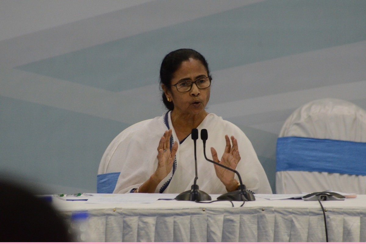 লকডাউনে একগুচ্ছ নির্দেশ মুখ্যমন্ত্রী মমতা বন্দ্যোপাধ্যায়ের
