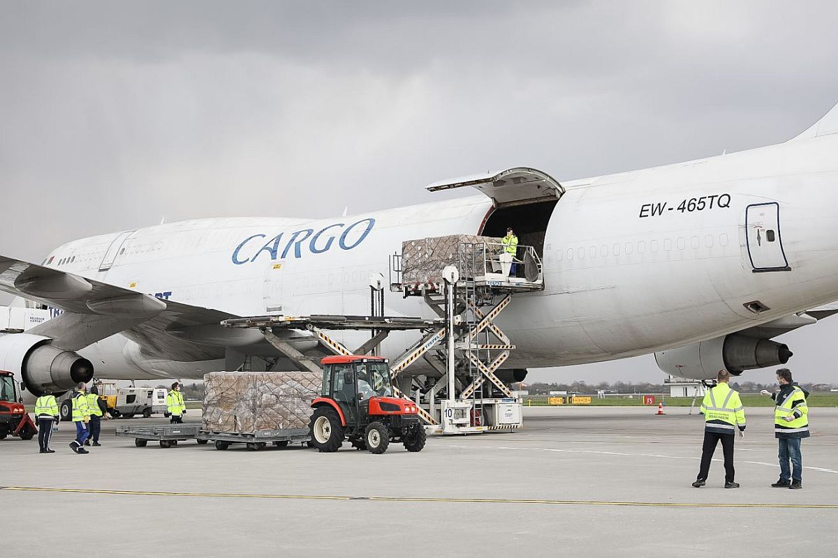 চিন থেকে ২০’টি বিমানে করোনা সংক্রান্ত মেডিক্যাল সামগ্রী পাঠানো হচ্ছে ভারতে