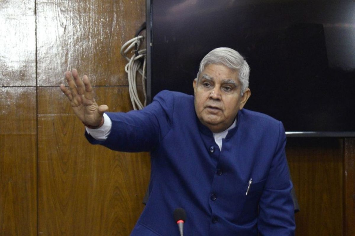 তথ্য গোপন করা বন্ধ করুন, মমতাকে তোপ ধনকড়ের