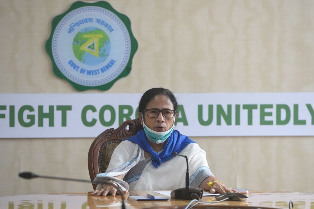 শুক্রবার ফের বৈঠকে মমতা