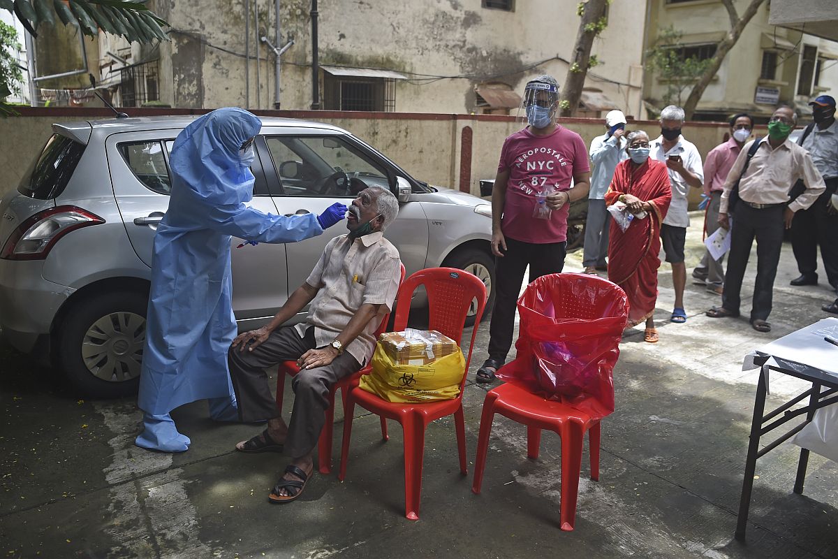 মুম্বইয়ের বস্তি এলাকায় ৫৭ শতাংশ মানুষ সংক্রমিত হয়েছিলেন