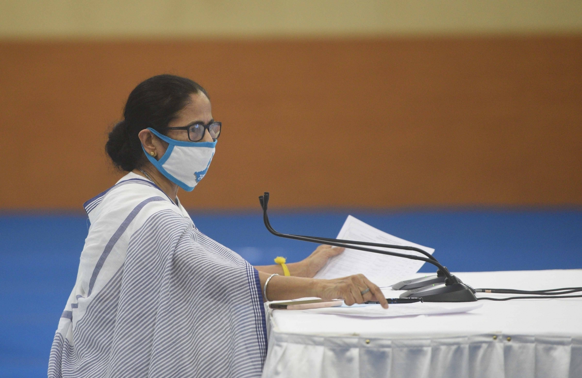 কোভিড যোদ্ধারা মারা গেলে বিশেষ সম্মান, পরিবার পিছু একজনের চাকরি, ঘোষণা মুখ্যমন্ত্রীর