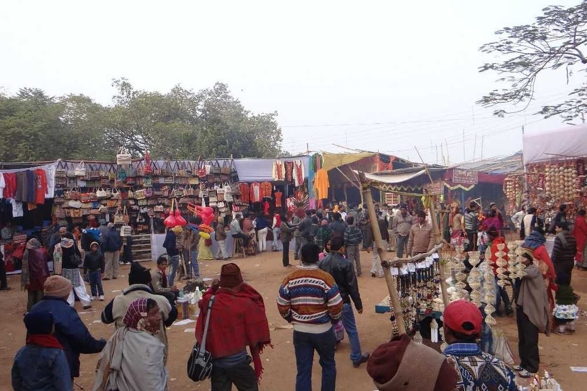 রবীন্দ্রনাথ মুক্ত পরিবেশ চাইতেন, বিশ্বভারতীতে পাঁচিল চাই না: মমতা