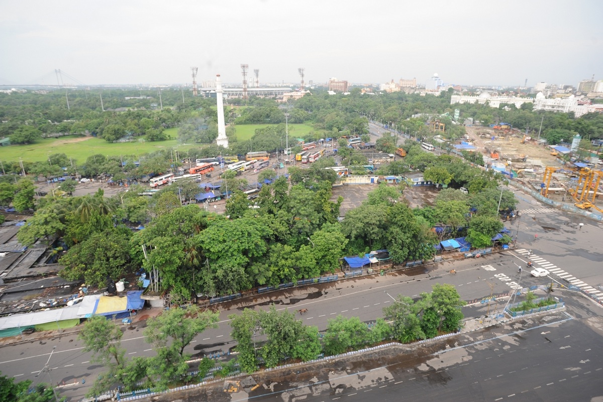 সম্ভাব্য শেষ লকডাউনে অতিসক্রিয় পুলিশ, শনিবার উড়ান প্রায় বন্ধই