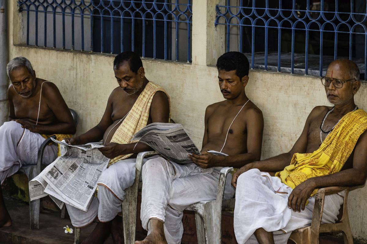 পুজোর মাস থেকেই পুরােহিতভাতা, মিলবে বাড়িও