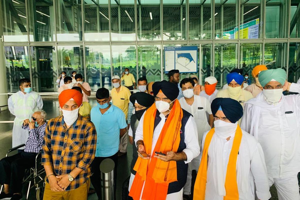 প্রতিবাদ জানাতে দিল্লির গুরুদ্বারা কমিটির প্রতিনিধিরা শহরে