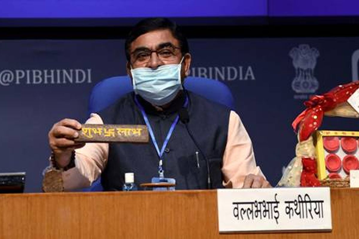 তেজস্ক্রিয়তা থেকে বাঁচাবে বিশুদ্ধ গােবরে প্রস্তুত চিপ, দাবি রাষ্ট্রীয় কামধেনু আয়ােগের