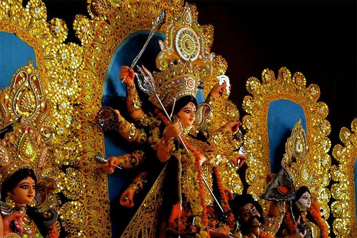 পুজোমন্ডপে দর্শনার্থীদের ‘নাে এন্ট্রি’ দেখালা হাইকোর্ট