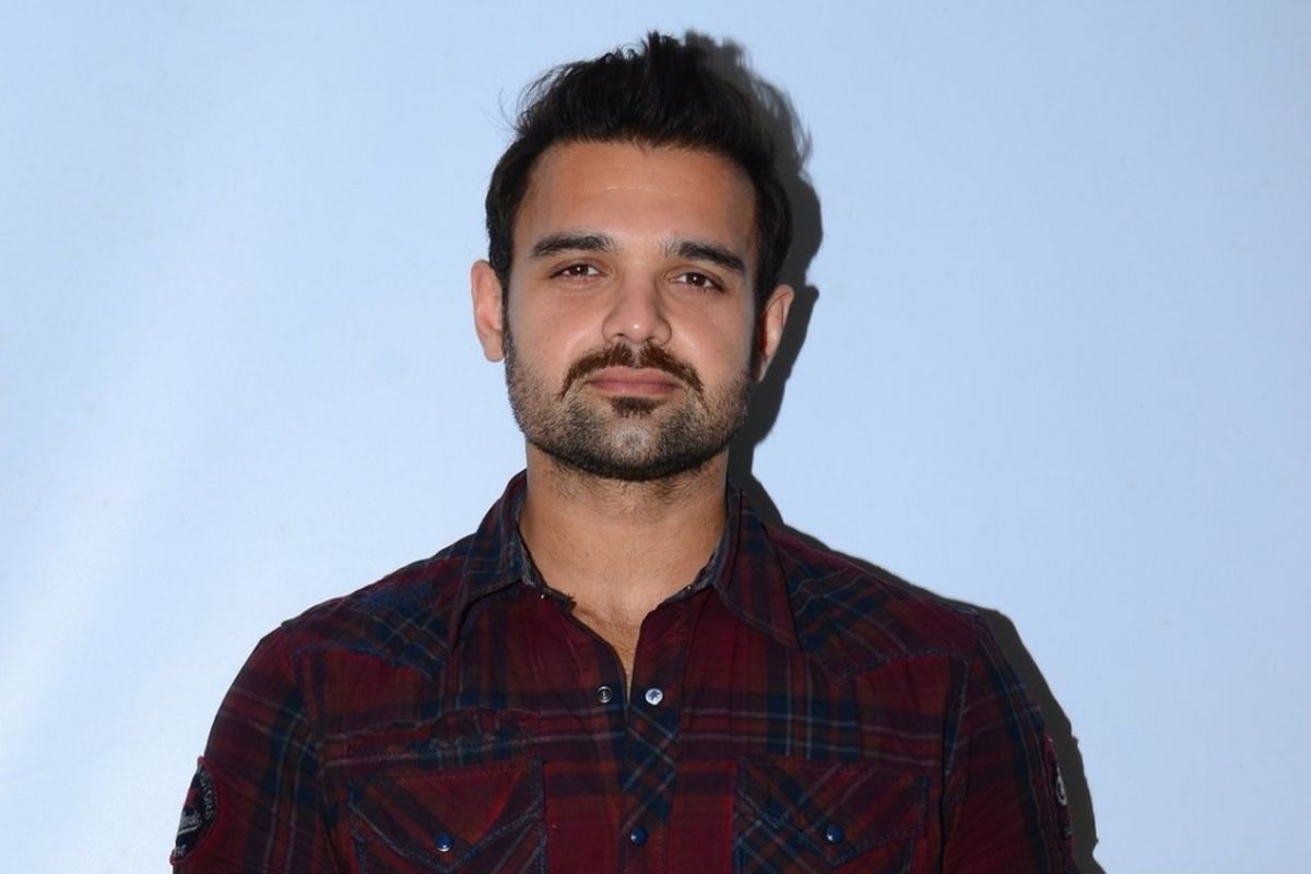 ধর্ষণ ও প্রতারণার অভিযােগে এফআইআর যােগিতা বালী-মিমাের বিরুদ্ধে