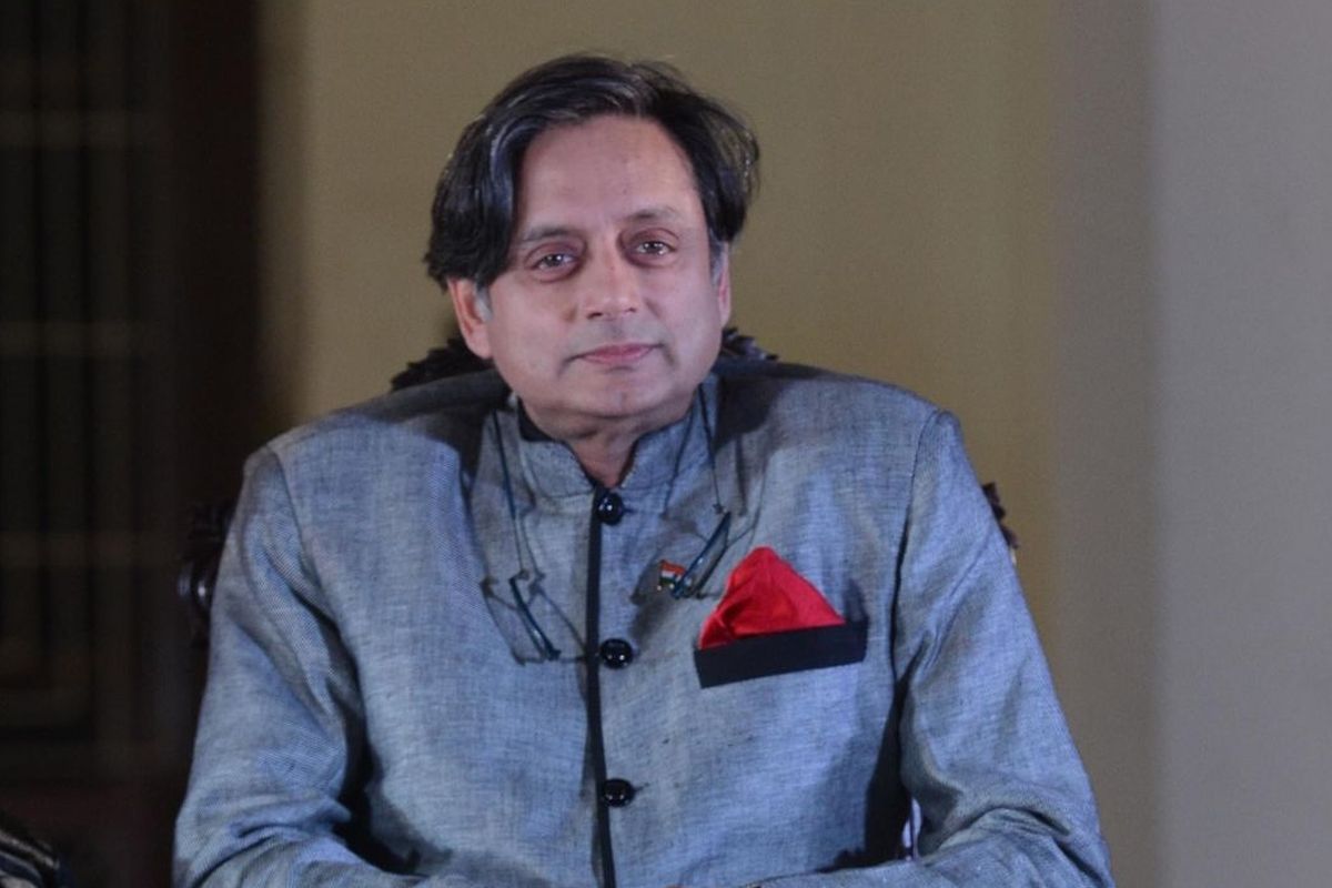 পুলওয়ামা: কেন ক্ষমা চাইবে কংগ্রেস? পাল্টা তােপ শশী থারুরের