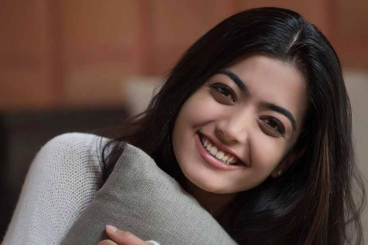 বলিউডে পা দক্ষিণী সুপারস্টার রশ্মিকা মানদানা’র