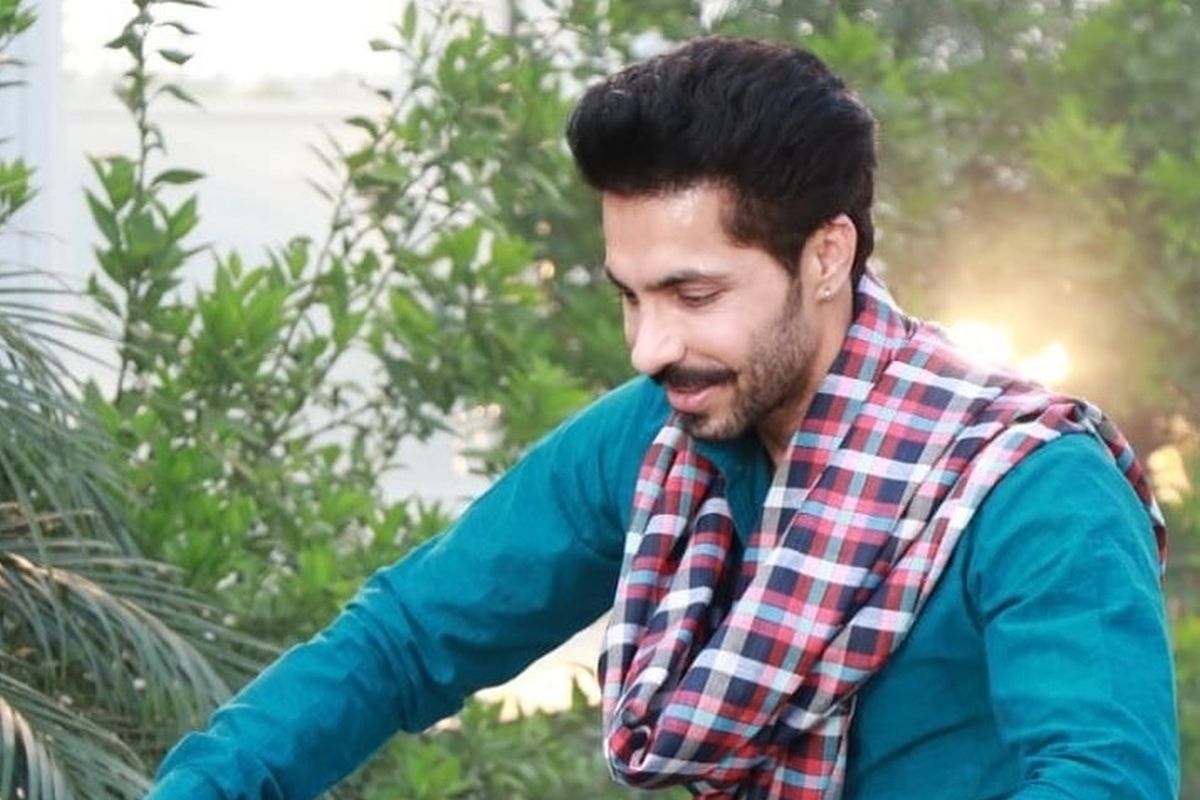 দীপ সিধু’র খোঁজ পেতে লক্ষ টাকার পুরস্কার ঘােষণা 