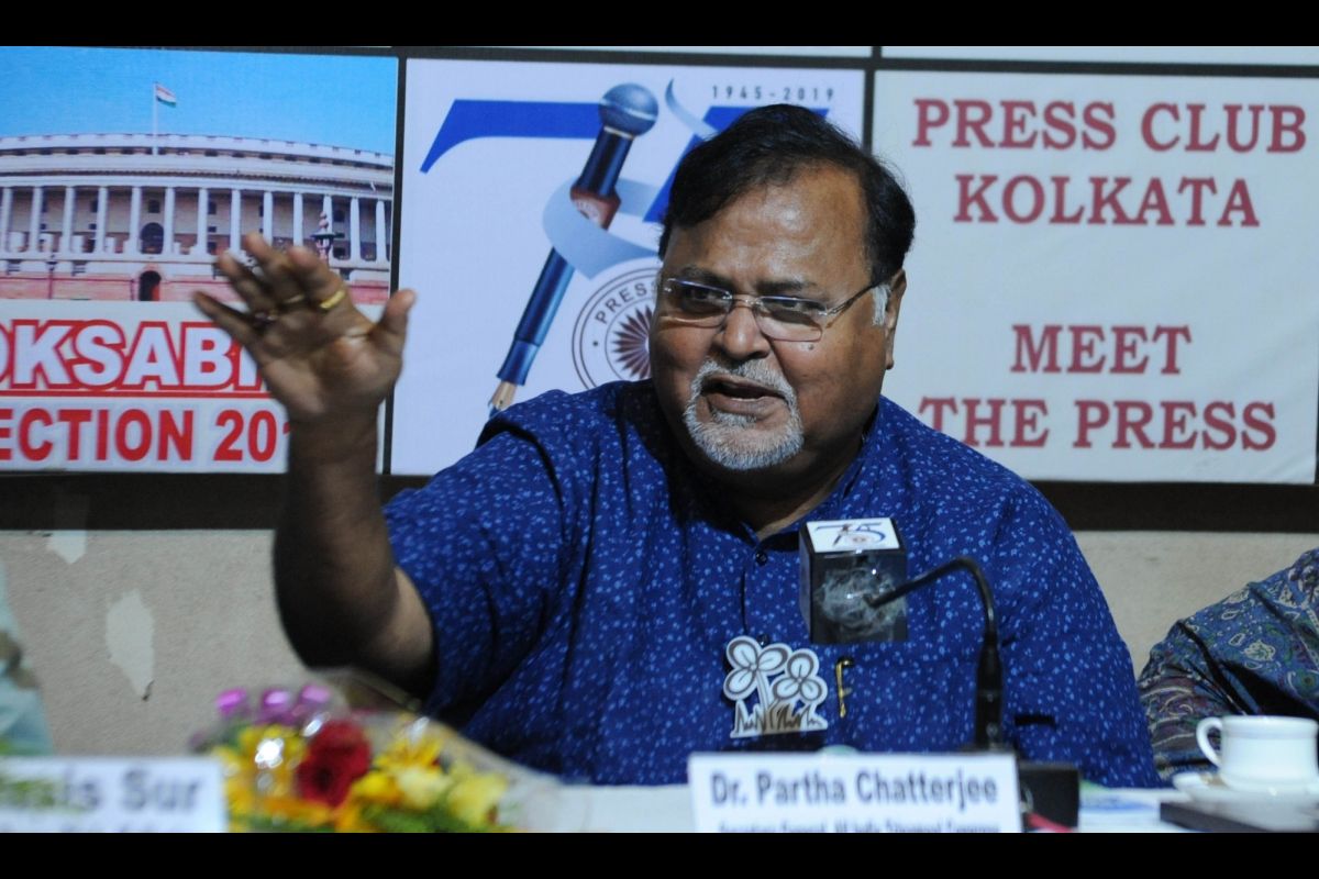 বাবু মাস্টারের আক্রান্ত হওয়ার ঘটনায় তীব্র প্রতিক্রিয়া পার্থর