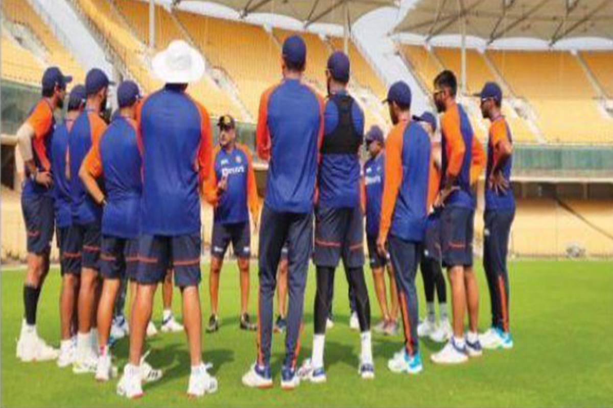 মাঠে নেমে হাঁফ ছেড়ে বাঁচলেন বিরাট, প্র্যাকটিসে নামার আগে দলের ক্রিকেটারদের উদ্বুদ্ধ করতে শাস্ত্রীয়মন্ত্র