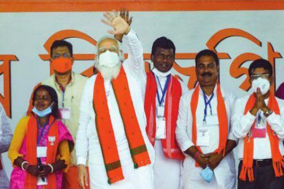 বিজেপি স্কিমে চলে, তৃণমূল চলে স্ক্যামে: মােদি