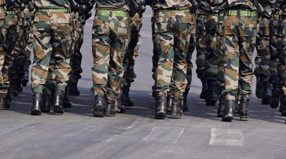 কাশ্মীরে ভয়াবহ পথ দুর্ঘটনায় মৃত্যু একাধিক সেনা জওয়ানের