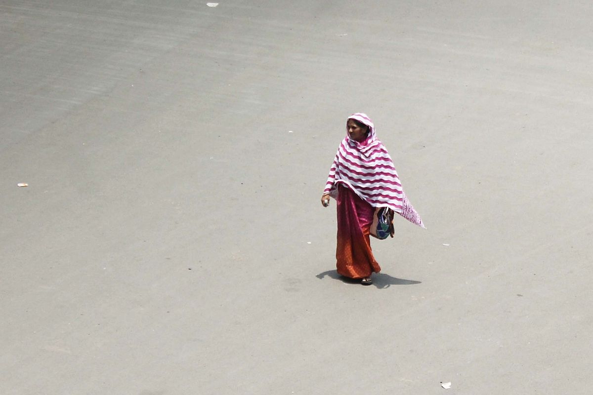 ভুবনেশ্বরে মাথার উপর সূর্য, কিন্তু রাস্তায় পড়ল না মানুষের ছায়া 