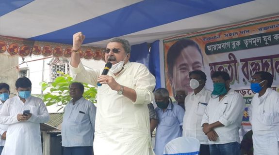 অমিত শাহের বিরুদ্ধে ‘কুরুচিকর’ মন্তব্য, কল্যাণের বিরুদ্ধে শ্রীরামপুর থানায় এফআইআর দায়ের
