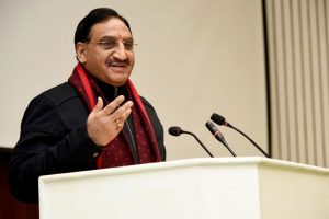 দিল্লির এইমসে ভর্তি কেন্দ্রীয় শিক্ষামন্ত্রী