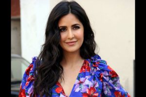 ১৪ মিলিয়নের ঘরে পৌঁছে শীর্ষে ক্যাটরিনা