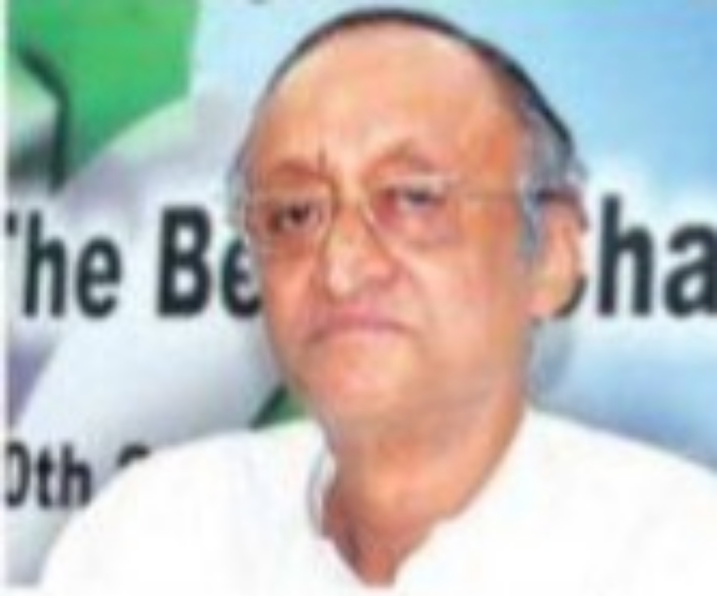 পোশাকের উপর বর্ধিত জিএসটি প্রত্যাহার করুন, মোদিকে অমিত