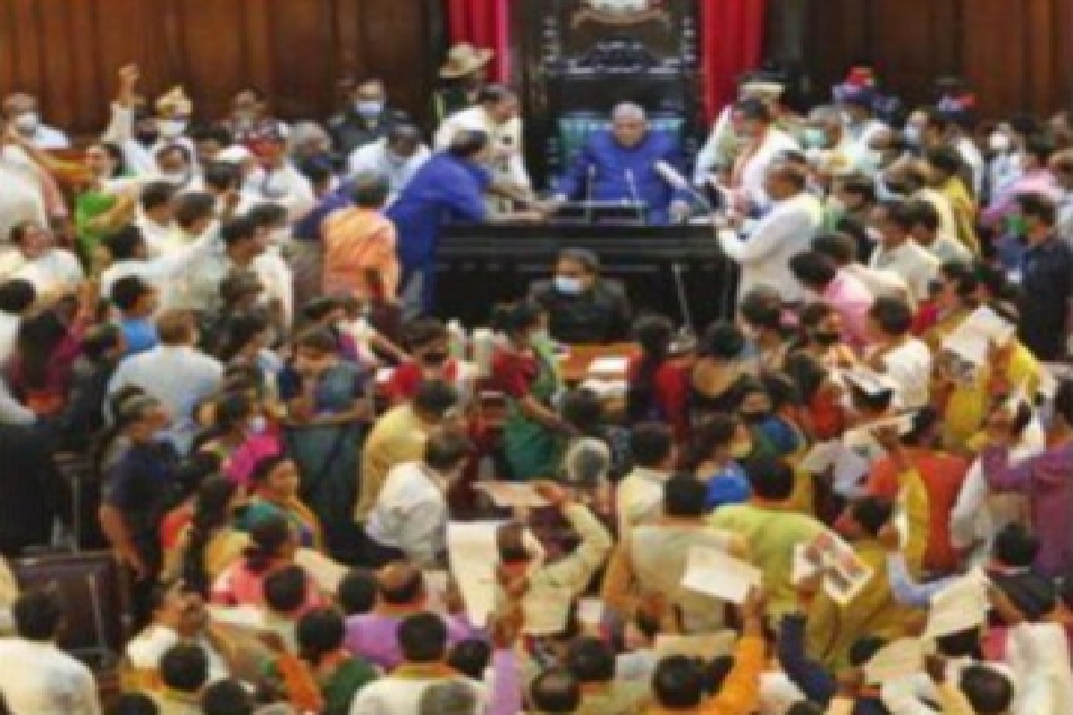 বিধানসভায় একঘন্টা তুলকালাম