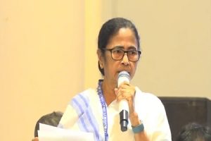 “আপনারাই সরকারের মুখ,” আধিকারিক দের বার্তা মুখ্যমন্ত্রীর