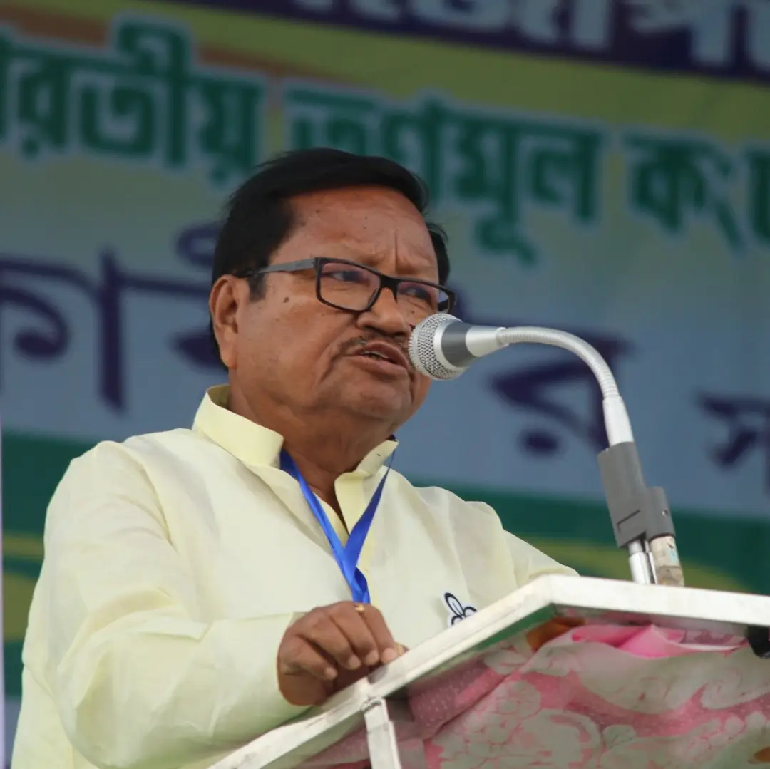 চাকরি থেকে বরখাস্ত পরেশ কন্যা, বেতন ফিরিয়ে দেওয়ার নির্দেশ আদালতের
