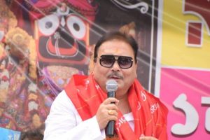 ‘পার্থদার পারফরম্যান্সের সামনে আমি চুনোপুঁটি’! কটাক্ষ মদনের