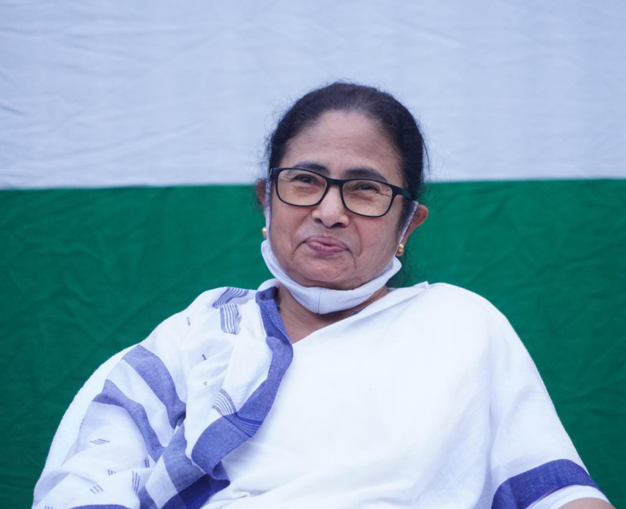 শুধু তাঁর কথাই শুনতে চাই…