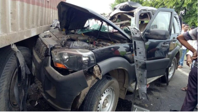 জলপাইগুড়ির পুলকার দুর্ঘটনায় আহত ৪ শিশু