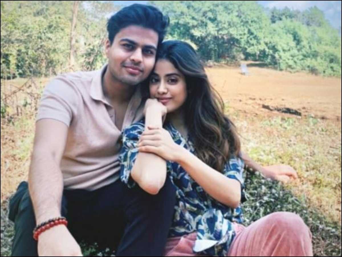 অক্ষত রাজনকে নিয়ে গুজবে নীরবতা ভাঙলেন  জাহ্নবী কাপুর