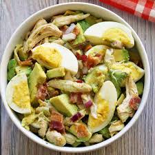 স্বাদ বদলাতে  ডায়েটে  রাখুন চিকেন সালাদ 