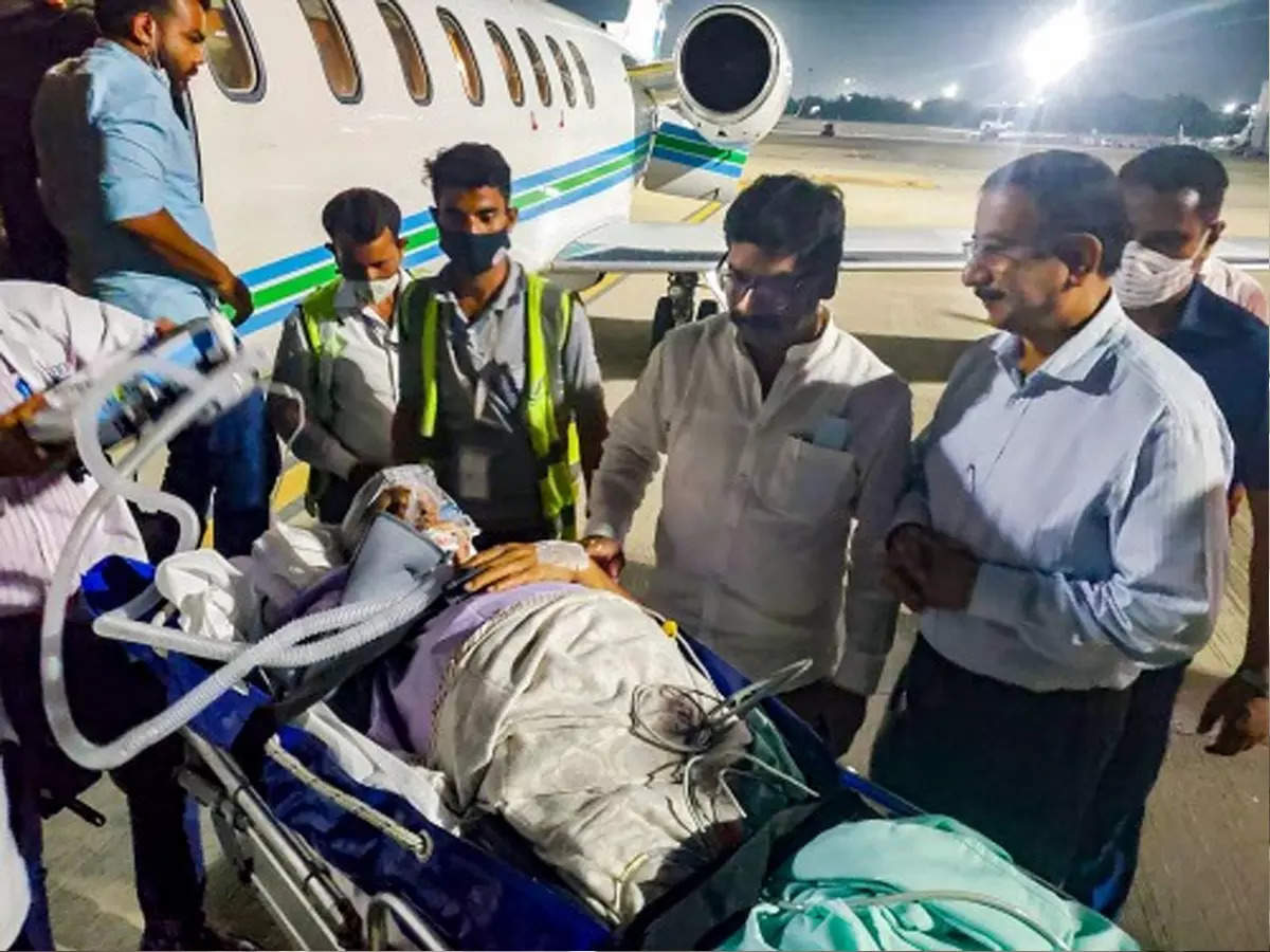 বাবাকে বাঁচাতে  কিডনি দেবেন মেয়ে রোহিণী,দুশ্চিন্তায় লালুর পরিবার 