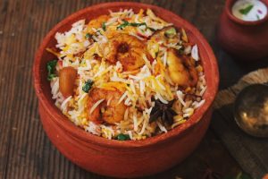 বিরিয়ানি খেয়েই বিপদে ১৭৮, প্রাণ গেল মহিলার